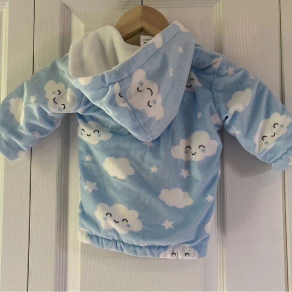 Blue Clouds Baby Hooded Robe Size 0-9 Months - Picture 2 of 3
